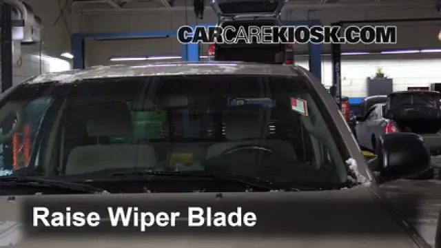 2008 Toyota Tacoma 2.7L 4 Cyl. Extended Cab Pickup (4 Door) Escobillas de limpiaparabrisas delantero Cambiar escobillas de limpiaparabrisas